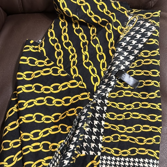 NWOT large black white scarf - chain / houndstooth - oversize - lightweight - Picture 3 of 9